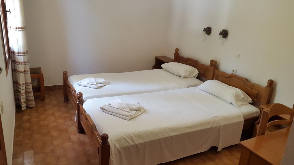 Stelios Rooms Palaiochora Exterior foto