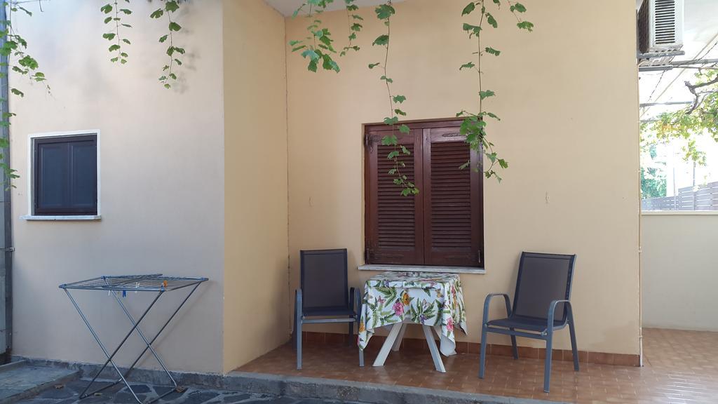 Stelios Rooms Palaiochora Exterior foto