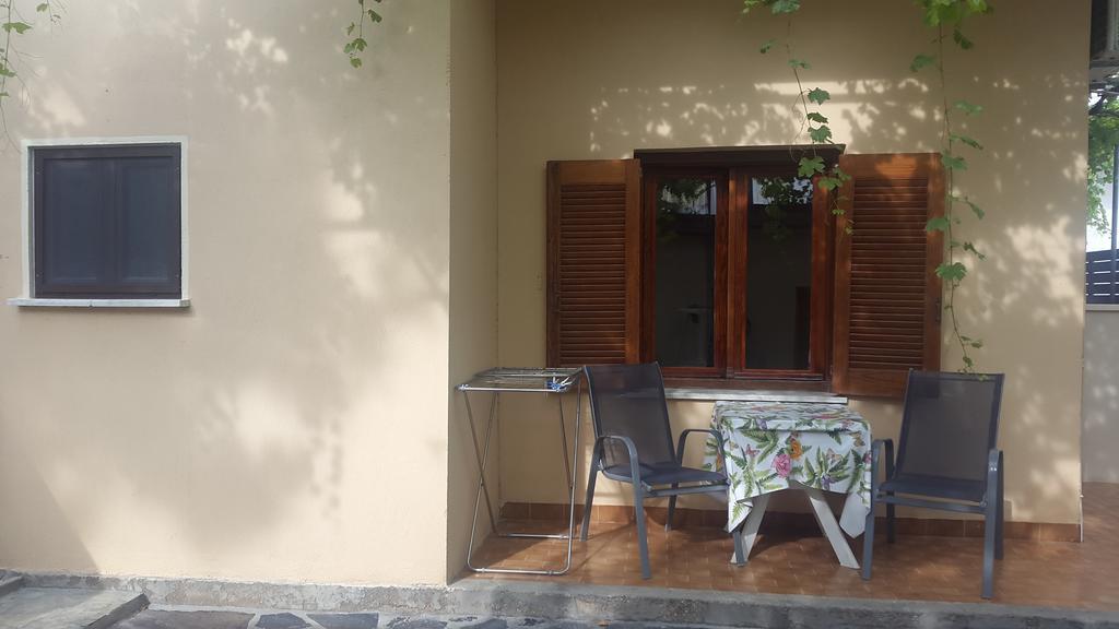 Stelios Rooms Palaiochora Exterior foto