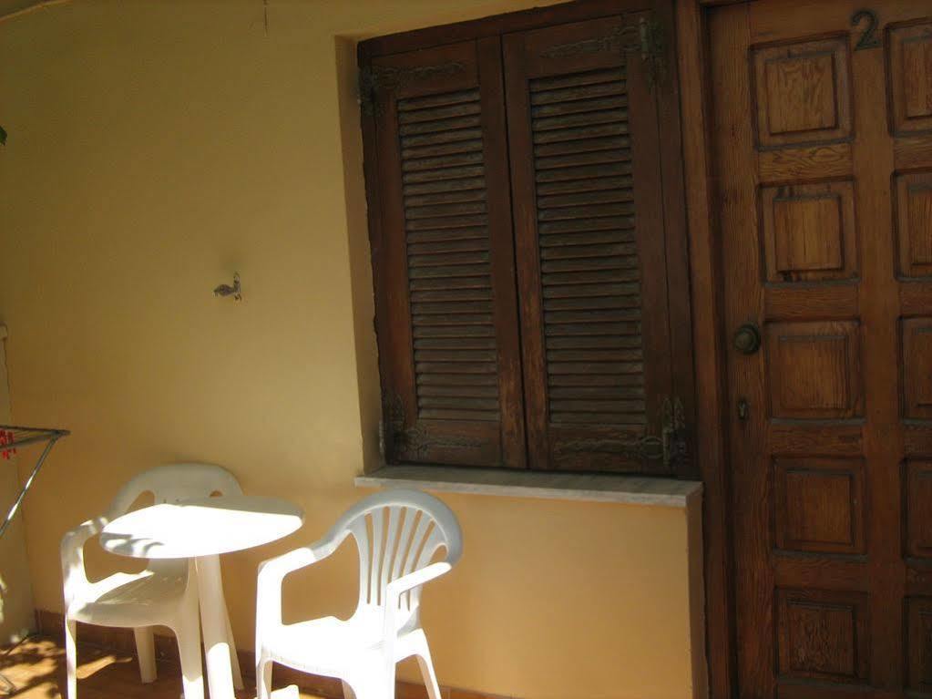 Stelios Rooms Palaiochora Exterior foto