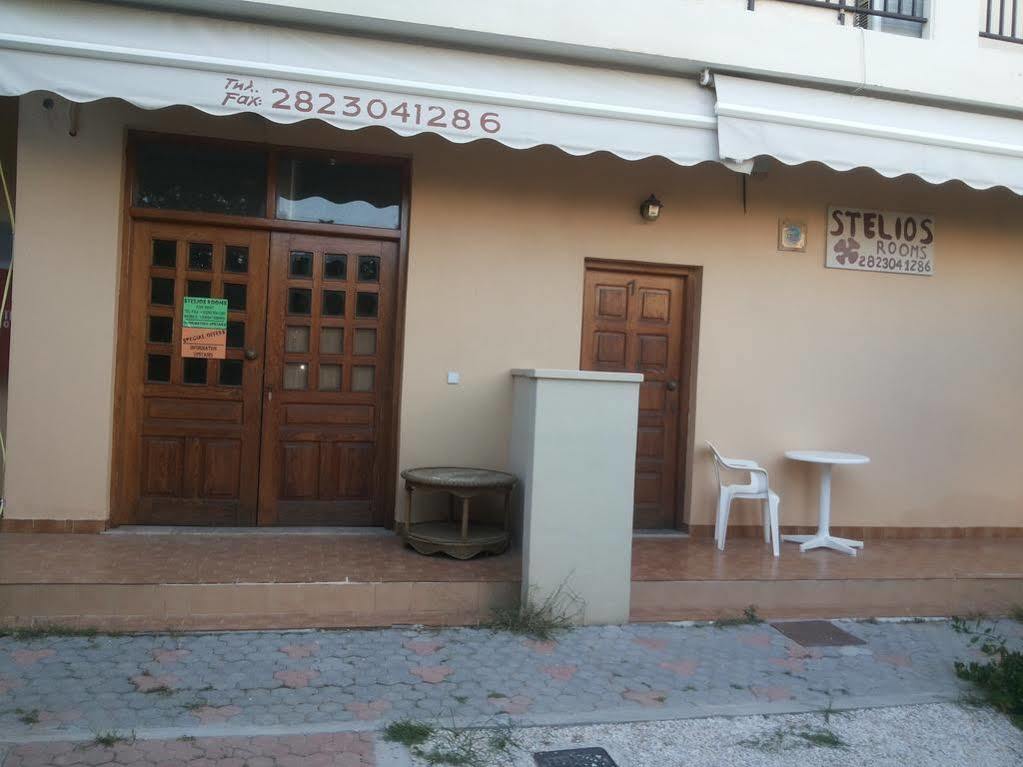 Stelios Rooms Palaiochora Exterior foto